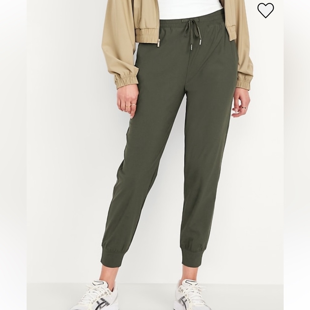 Old Navy NWOT❗️High Waisted Sleek Tech Dark Green Joggers